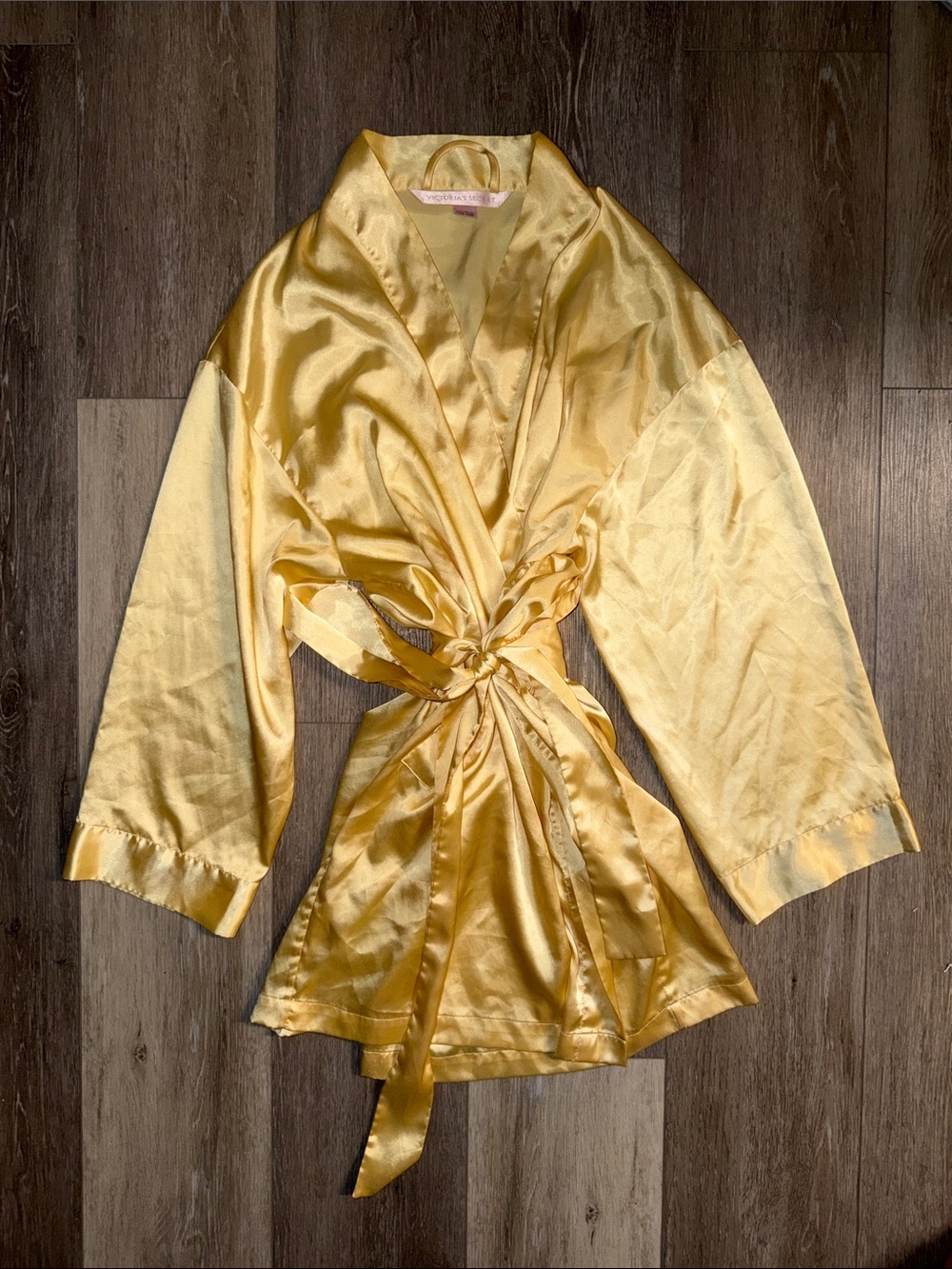Vintage Y2K Victoria's Secret Satin Wrap Robe in Pale Butter Yellow